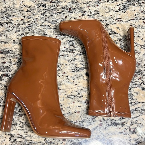 Steve Madden Leana Patent Boots - Picture 4 of 10